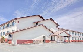 Super 8 By Wyndham Montgomery Maybrook